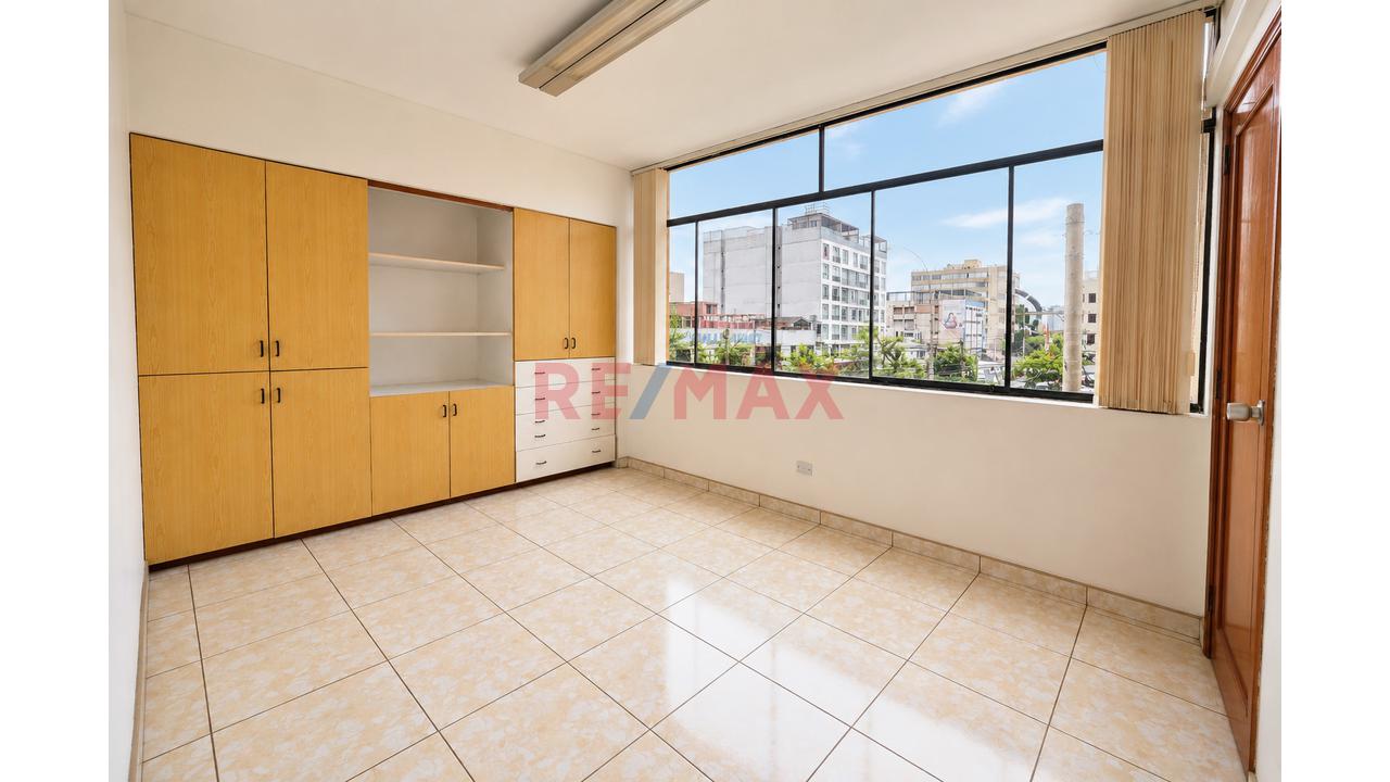 🏡✨ ¡Amplio Departamento En Venta Con 3 Dormitorios En Lince! ✨🏡 — foto 8