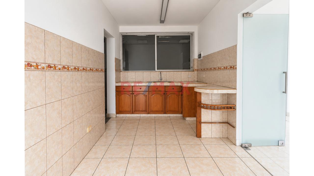 🏡✨ ¡Amplio Departamento En Venta Con 3 Dormitorios En Lince! ✨🏡 — foto 5