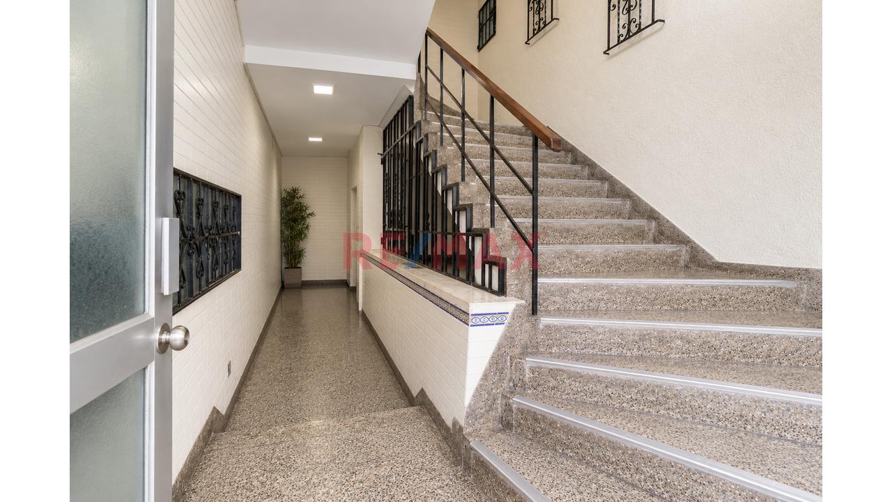 🏡✨ ¡Amplio Departamento En Venta Con 3 Dormitorios En Lince! ✨🏡 — foto 14