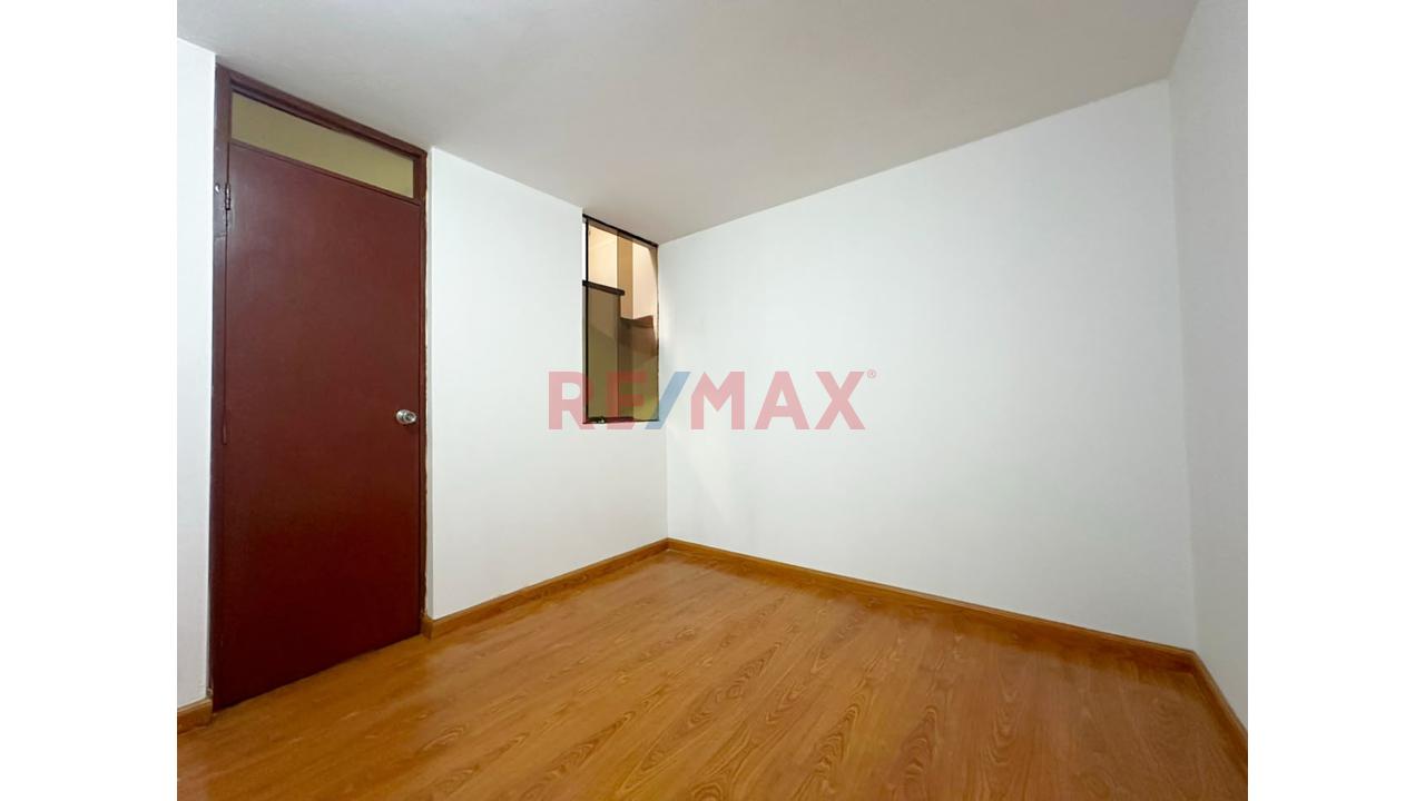Casa Chalet De 4 Pisos A Un Paso Del Mall De Sjl - 14