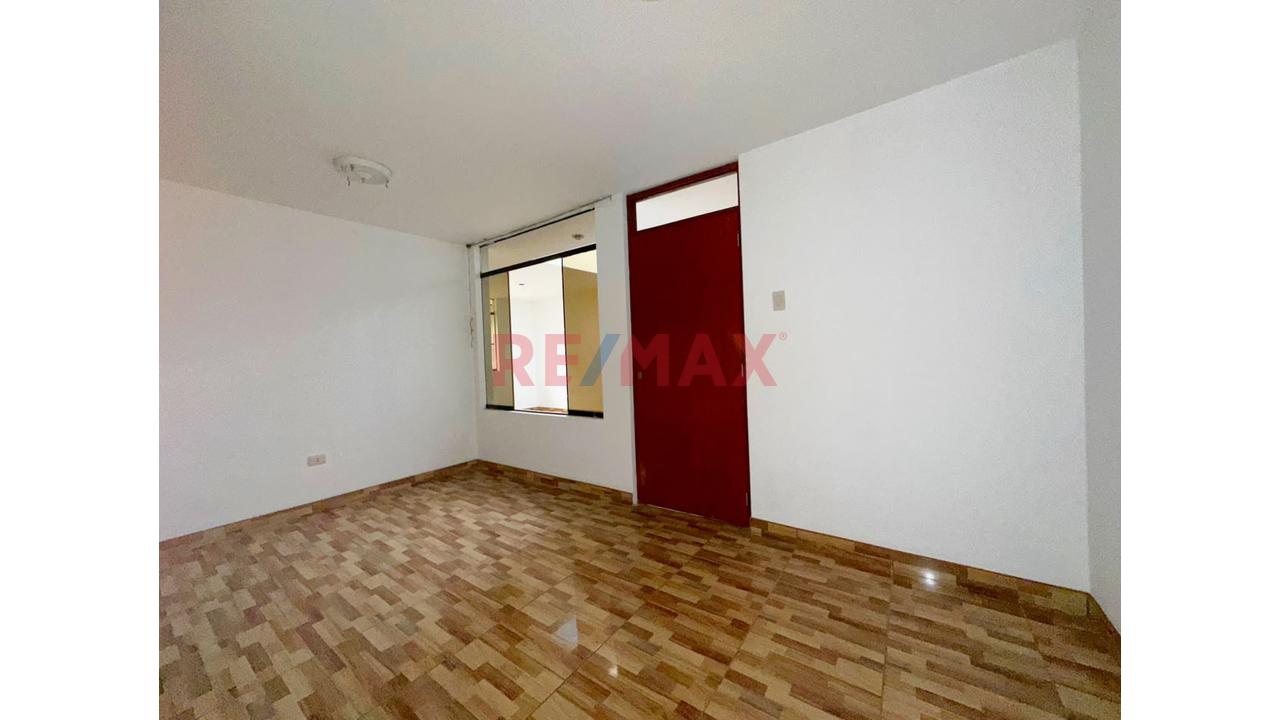 Casa Chalet De 4 Pisos A Un Paso Del Mall De Sjl - 17