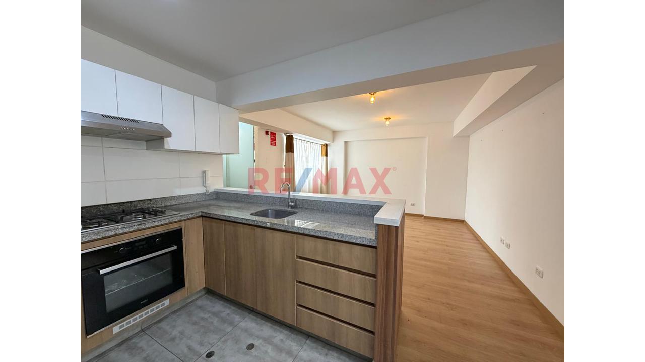 ¡Alquila En Magdalena! Departamento De 2 Dormitorios Y 2 Baños Cerca De Av. Sucre – S/1,900 - 6