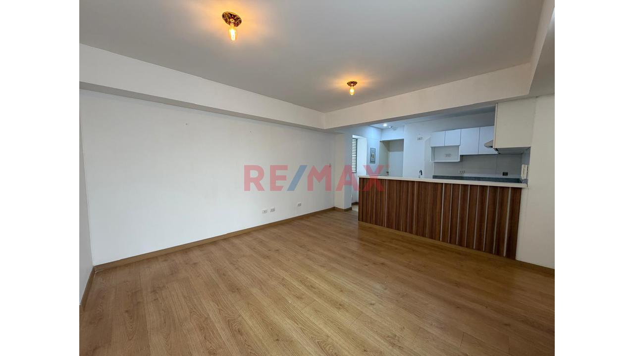 ¡Alquila En Magdalena! Departamento De 2 Dormitorios Y 2 Baños Cerca De Av. Sucre – S/1,900 - 3