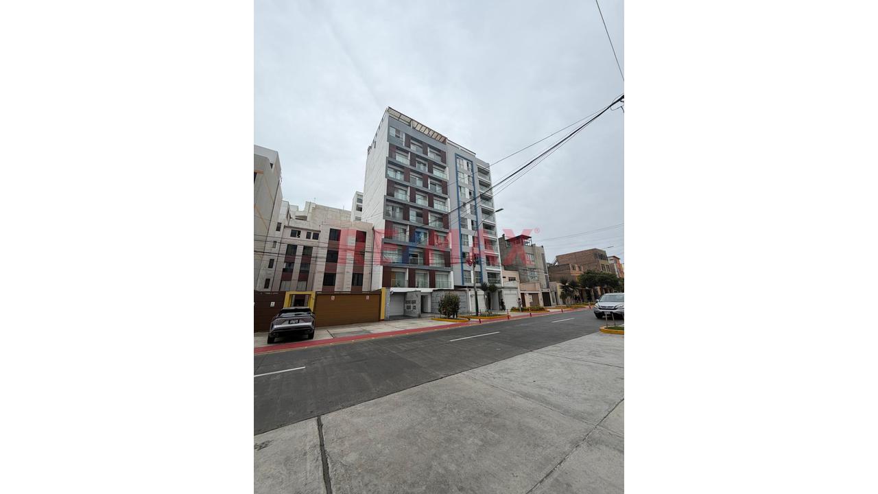 ¡Alquila En Magdalena! Departamento De 2 Dormitorios Y 2 Baños Cerca De Av. Sucre – S/1,900 - 17