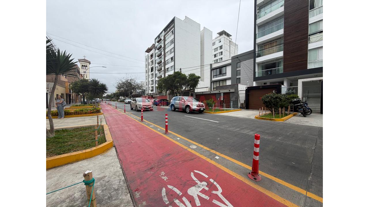 ¡Alquila En Magdalena! Departamento De 2 Dormitorios Y 2 Baños Cerca De Av. Sucre – S/1,900 - 18