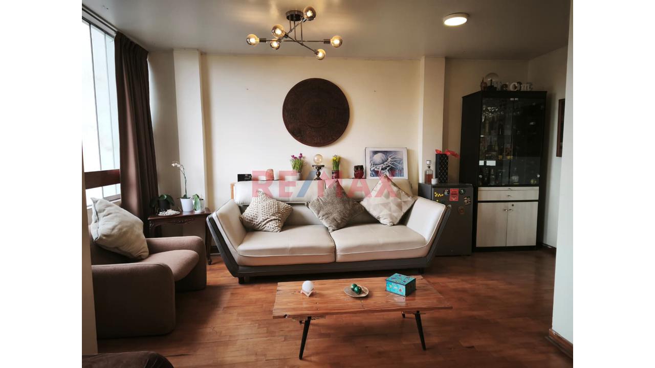 Venta De Departamento En 4To Piso — foto 4