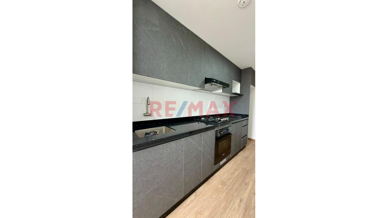 Departamento En Alquiler En Condominio Breña – — foto 3