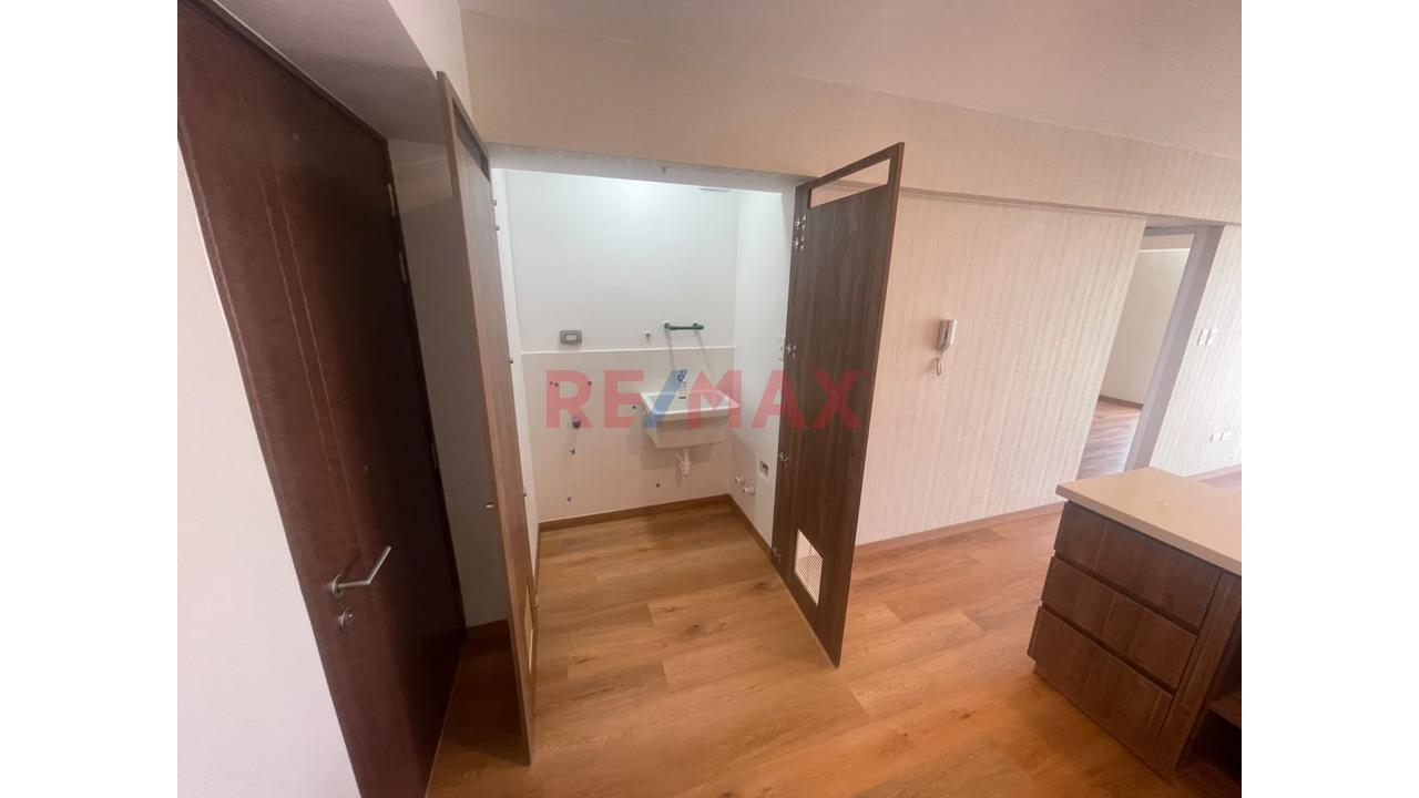 Alquilo Hermoso Y Moderno Departamento De Estreno En Surquillo Limite Con San Isidro — foto 11