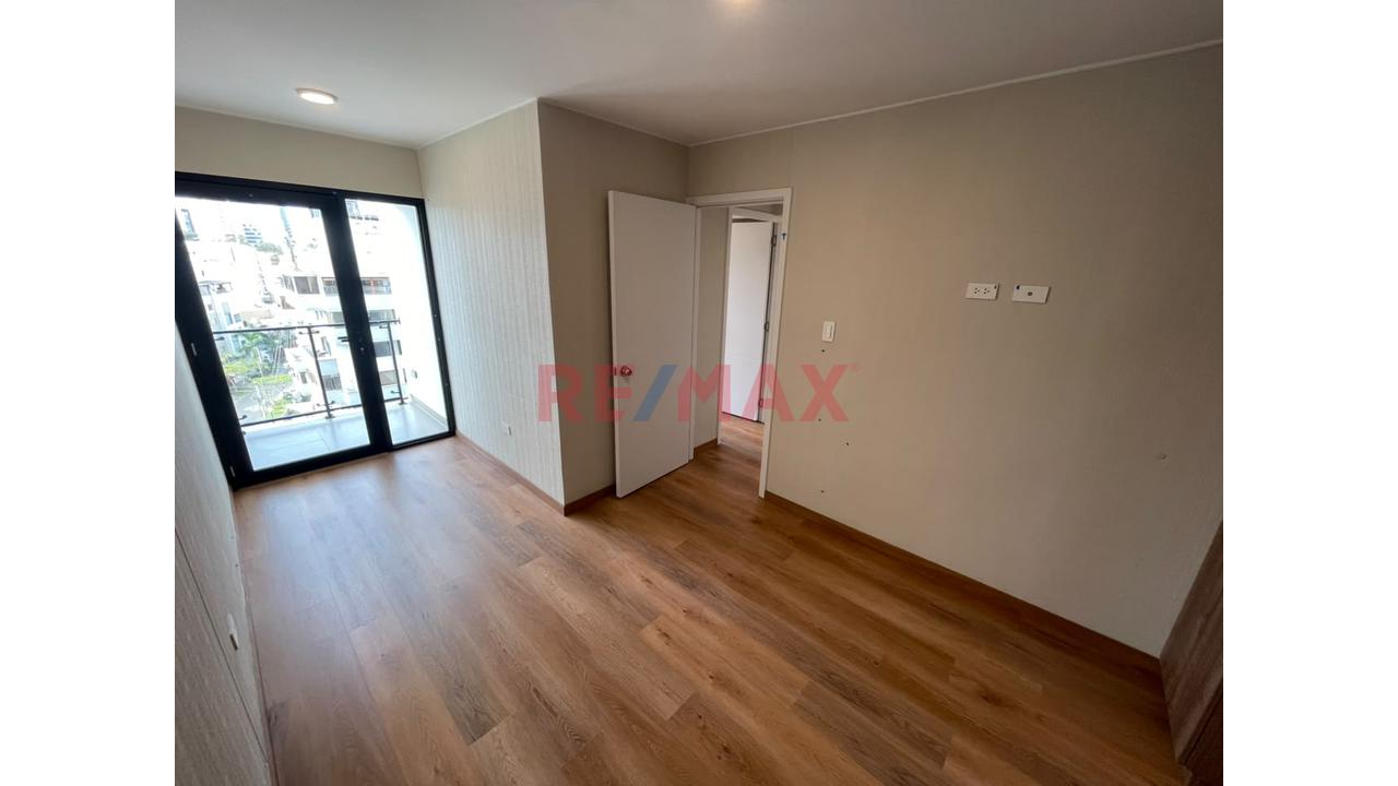 Alquilo Hermoso Y Moderno Departamento De Estreno En Surquillo Limite Con San Isidro — foto 6