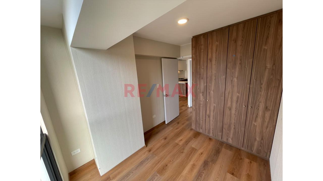 Alquilo Hermoso Y Moderno Departamento De Estreno En Surquillo Limite Con San Isidro — foto 10