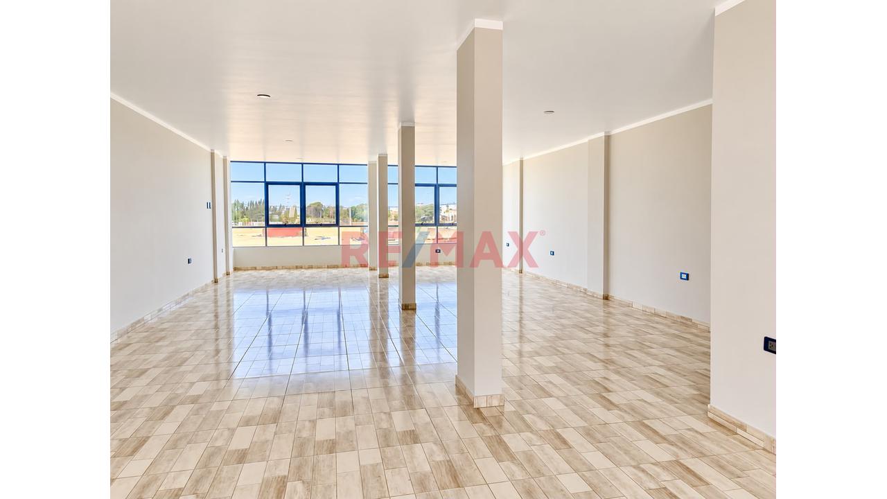 "🚀 ¡Impulsa Tu Negocio! Alquila Tu Local Frente Al Mall Plaza Trujillo 🏢✨" 3Er Piso En Av. America Oeste - 1