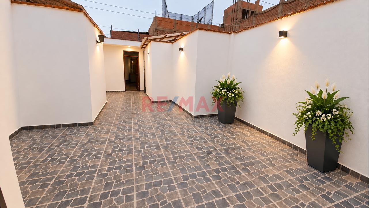 Casa De 3 Pisos Frente A Parque | Vivienda Y Negocio En Una Sola Propiedad – Carabayllo — foto 14
