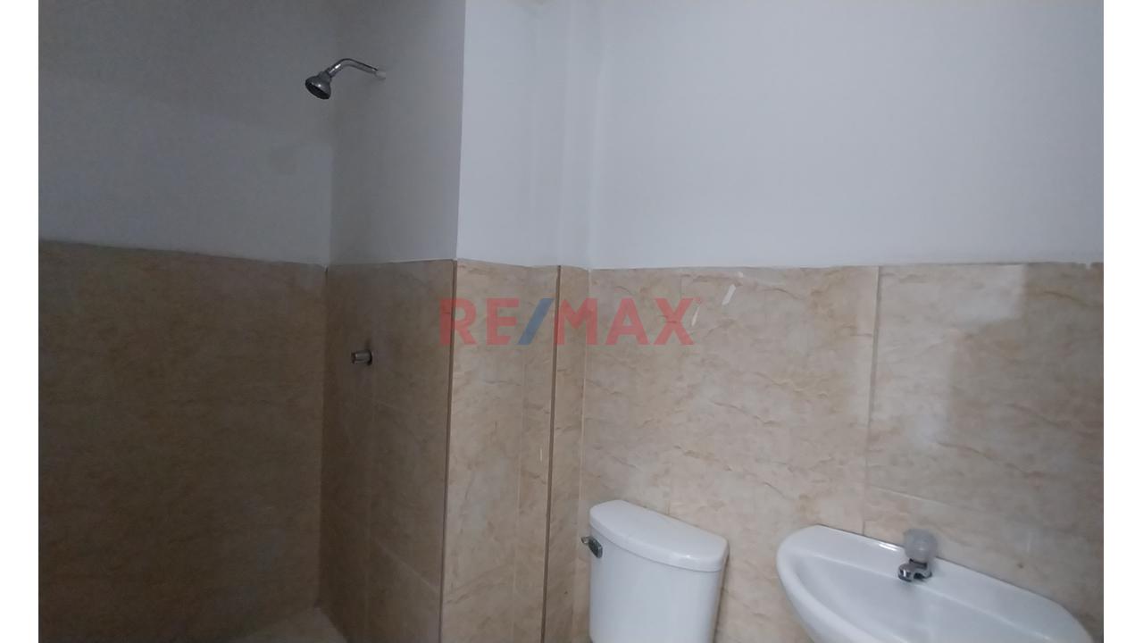 Casa De 3 Pisos Frente A Parque | Vivienda Y Negocio En Una Sola Propiedad – Carabayllo — foto 8