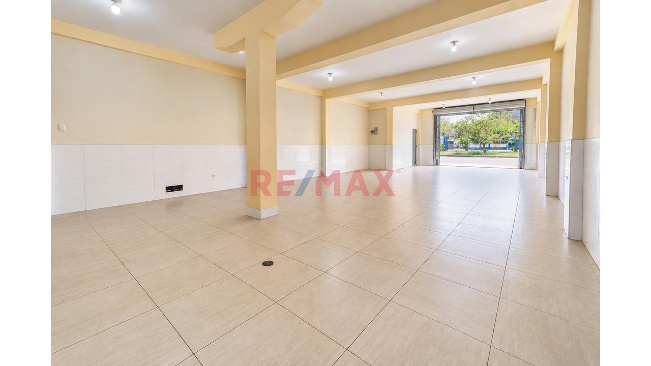 Alquiler De Local Comercial En La Misma Av Bertelo - 2