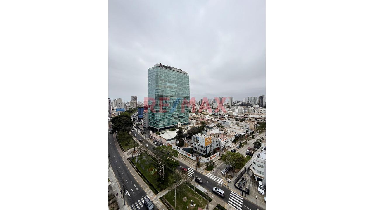 Moderno Dpto De Un Dormitorio En Magdalena, Límite Con San Isidro, En Edificio Con Áreas Comunes