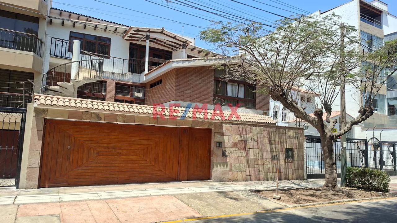 Exclusiva Casa En San Borja: Elegancia, Privacidad Y Confort Absoluto | Jr. Pietro Marchand — foto 1