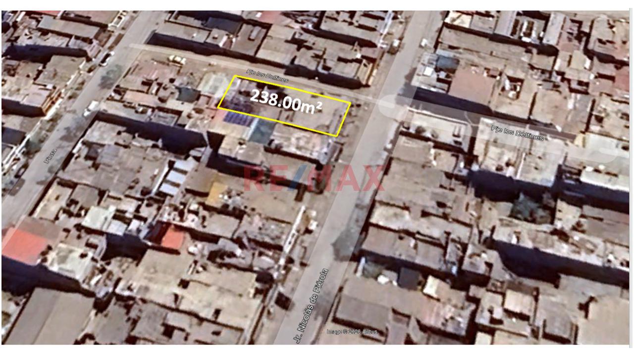 ¡Oportunidad En Comas! Casa A Precio De Terreno De 238M² En Esquina/Doble Frente - Ideal Vivienda Negocio En Comas. S/. 403,560.00 – Usd 118,000.00 — foto 2