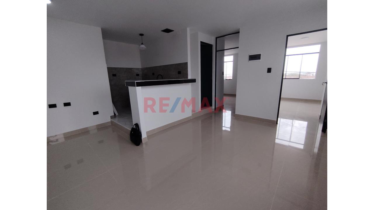 Alquilo Lindo Departamento En Urb Los Jazmines — foto 2