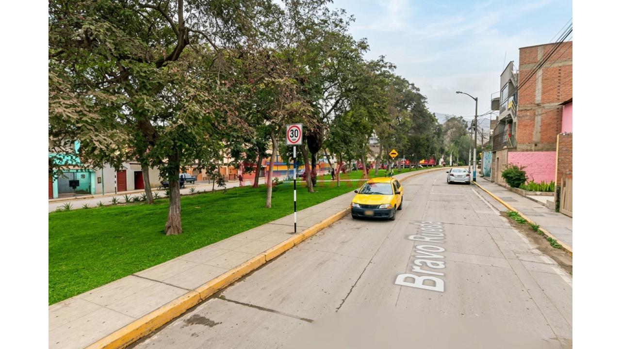 ¡Gran Oportunidad De Inversión! Venta De Casa Como Terreno En Urbanización El Bosque – Rímac - 9