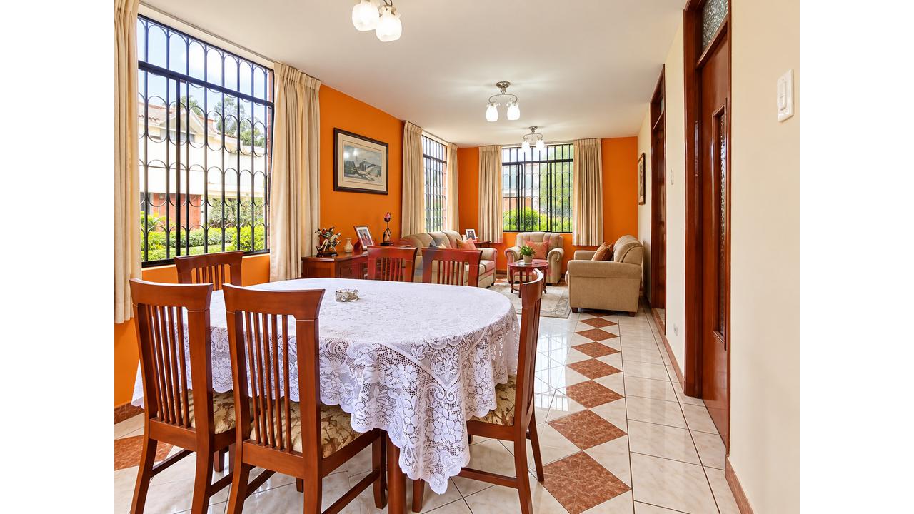 Casa En Alquiler – Club Residencial Los Girasoles | Huampaní - 2