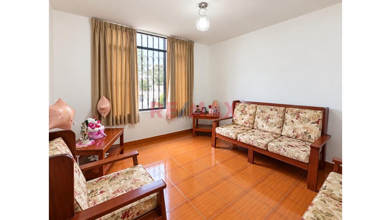 Casa En Alquiler – Club Residencial Los Girasoles | Huampaní - 4