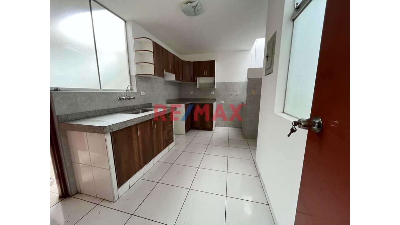 Exclusivo Departamento En Los Olivos Izaguirre En 4To Piso — foto 2