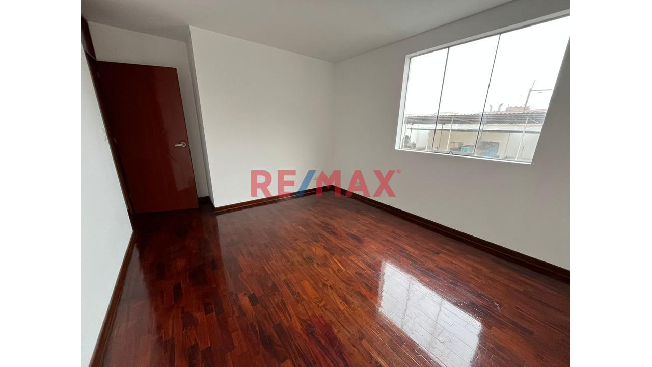 Exclusivo Departamento En Los Olivos Izaguirre En 4To Piso — foto 5