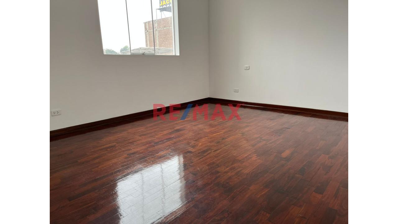 Exclusivo Departamento En Los Olivos Izaguirre En 4To Piso — foto 4