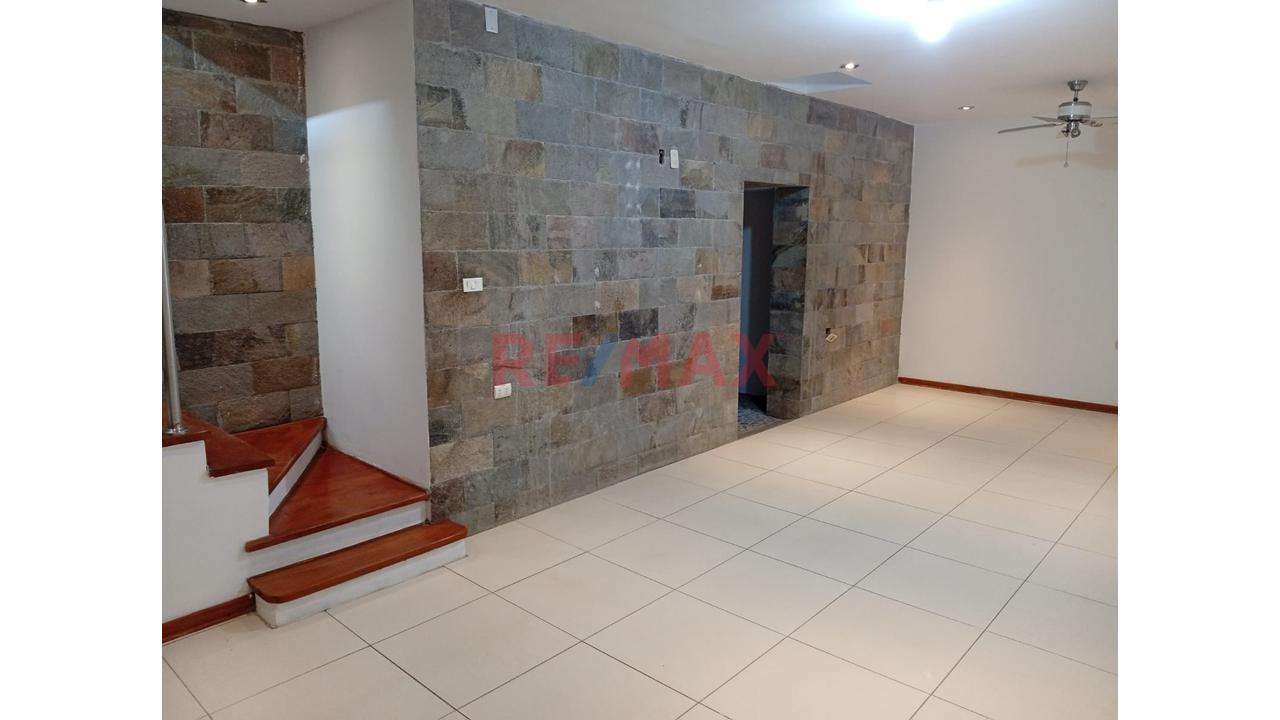 ¡Espectacular Departamento Con Sótano Y Piscina En Exclusiva Zona De Las Colinas De La Molina! 🌟 — foto 10