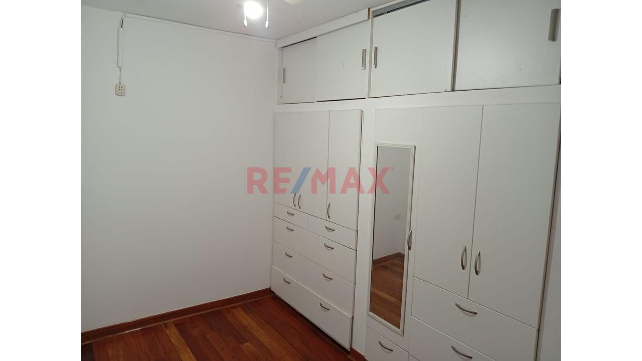 ¡Espectacular Departamento Con Sótano Y Piscina En Exclusiva Zona De Las Colinas De La Molina! 🌟 — foto 5