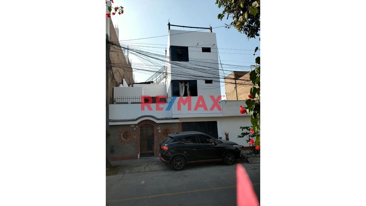 ¡Casa De 3 Pisos En Venta – Urb. Vipol! - 1