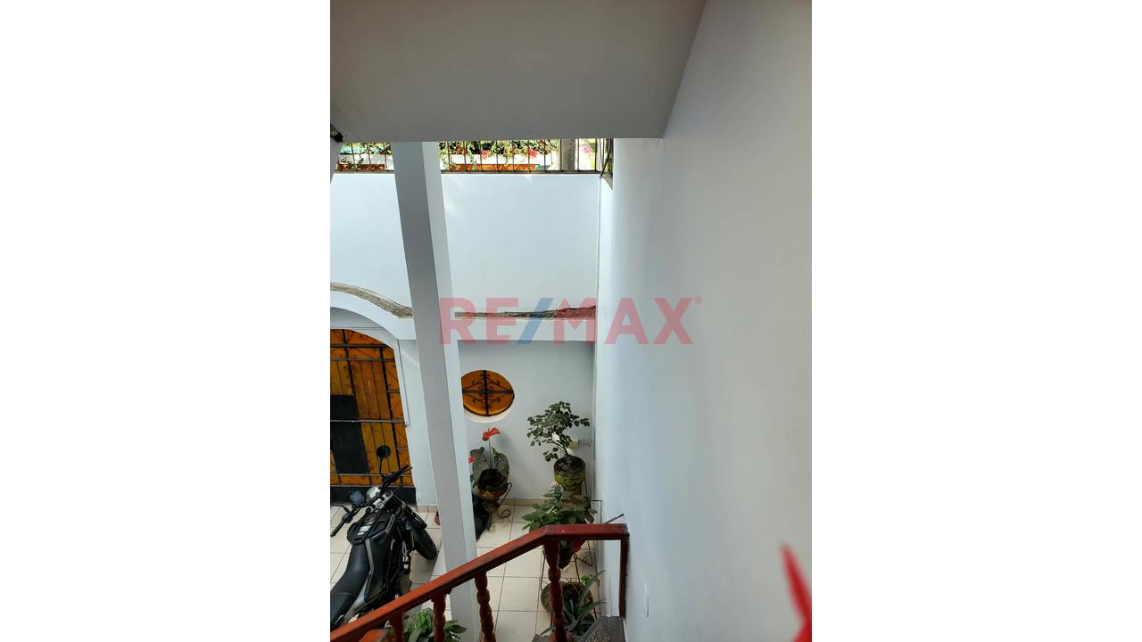 ¡Casa De 3 Pisos En Venta – Urb. Vipol! - 6