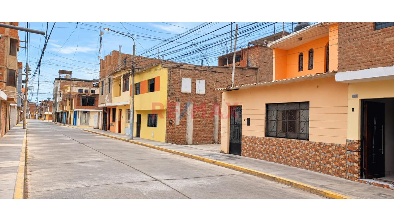 Casa Urbana En Venta Centro De Lambayeque - 3