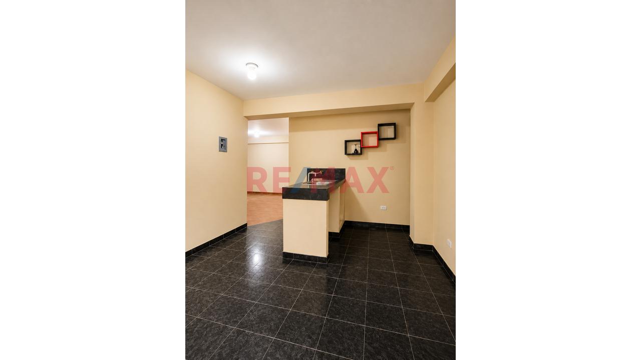 Departamento En Alquiler En Chorrillos | 138 M² Aprox. | 3 Ambientes + Almacén | S/ 2,200 - 4