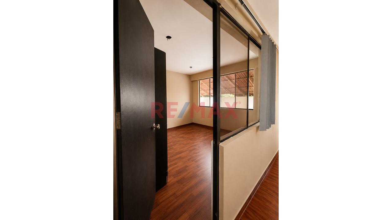 Departamento En Alquiler En Chorrillos | 138 M² Aprox. | 3 Ambientes + Almacén | S/ 2,200 - 5