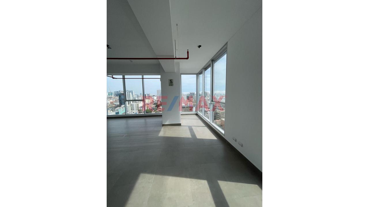 Oportunidad Única! Oficina En Venta En El Corazón De Lince - 6