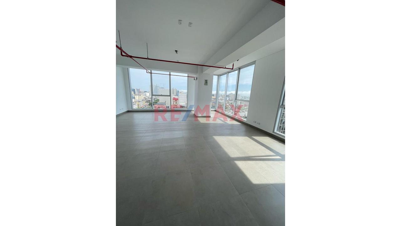 Oportunidad Única! Oficina En Venta En El Corazón De Lince - 8