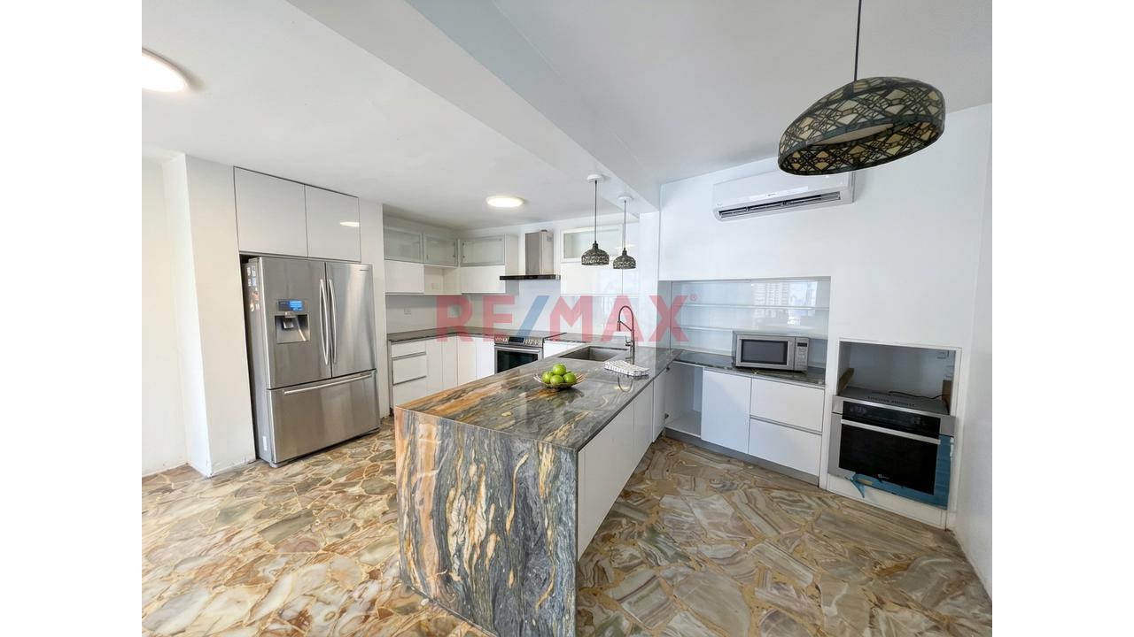 Casa/ Oficina - En Venta Alt. Cuadra 28. Av. Benavides! — foto 9