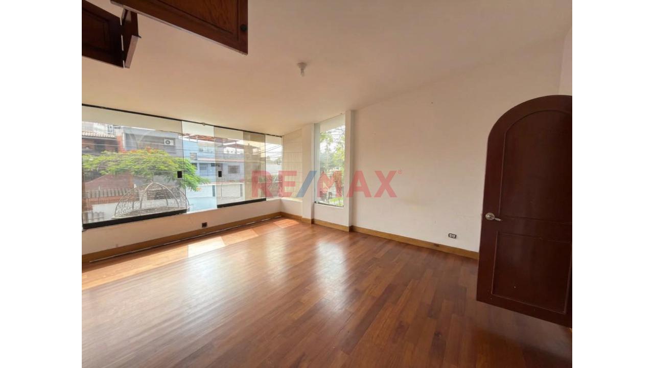 Casa/ Oficina - En Venta Alt. Cuadra 28. Av. Benavides! — foto 8