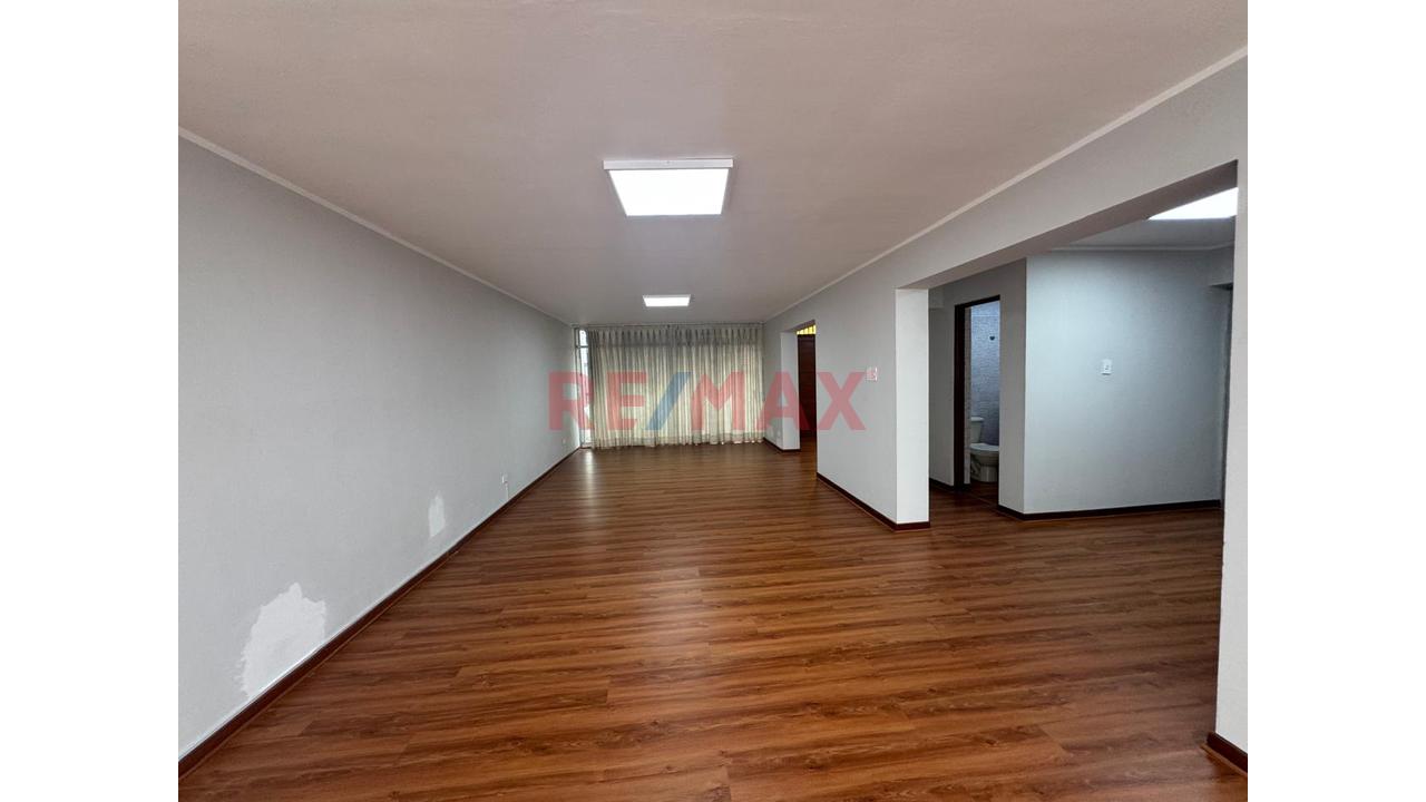 Alquiler De Casa En La Alborada – Santiago De Surco — foto 8
