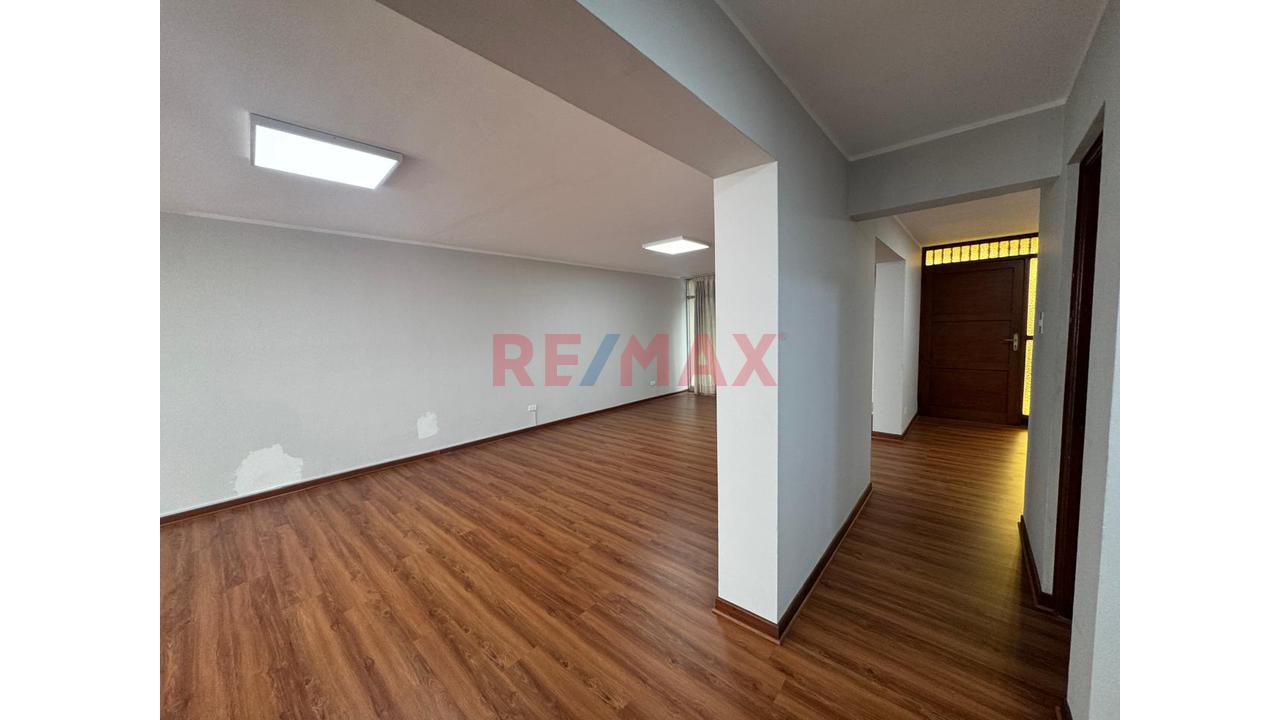 Alquiler De Casa En La Alborada – Santiago De Surco — foto 10