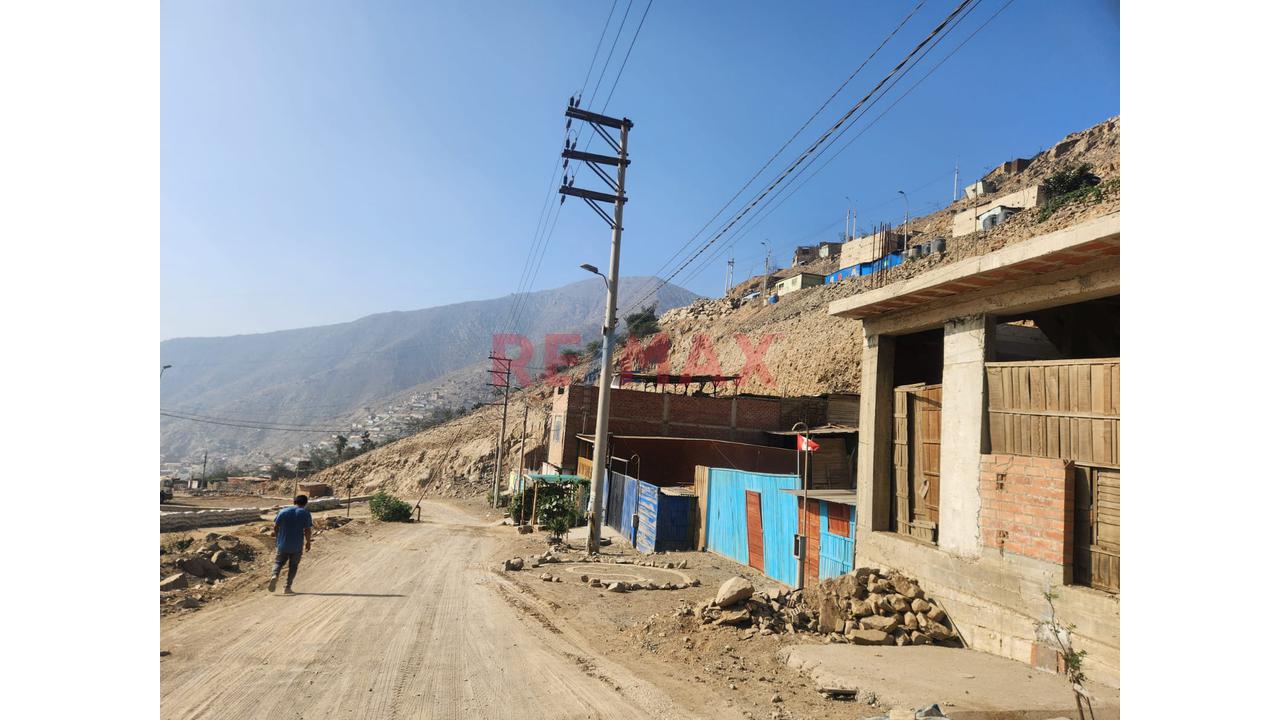 🏗️🏡 ¡Vendo Terreno En Esquina De 300 M² – Huaycán, Zona Z - Ate! - 3
