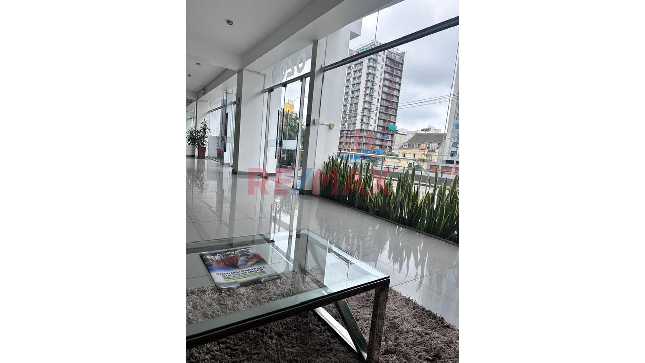 🏙️✨ ¡Vendo Exclusivo Departamento En Miraflores – Av. República De Panamá! 🏡 — foto 2