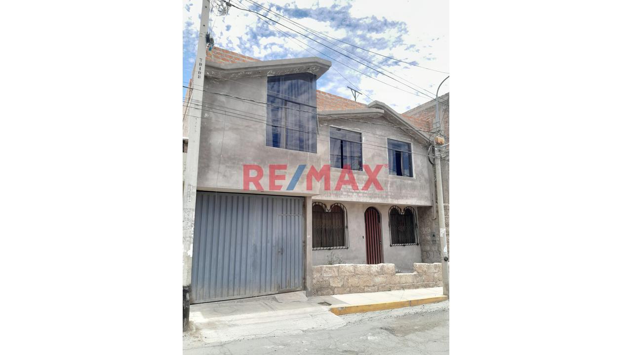 Venta De Casa En Cerro Colorado - 1