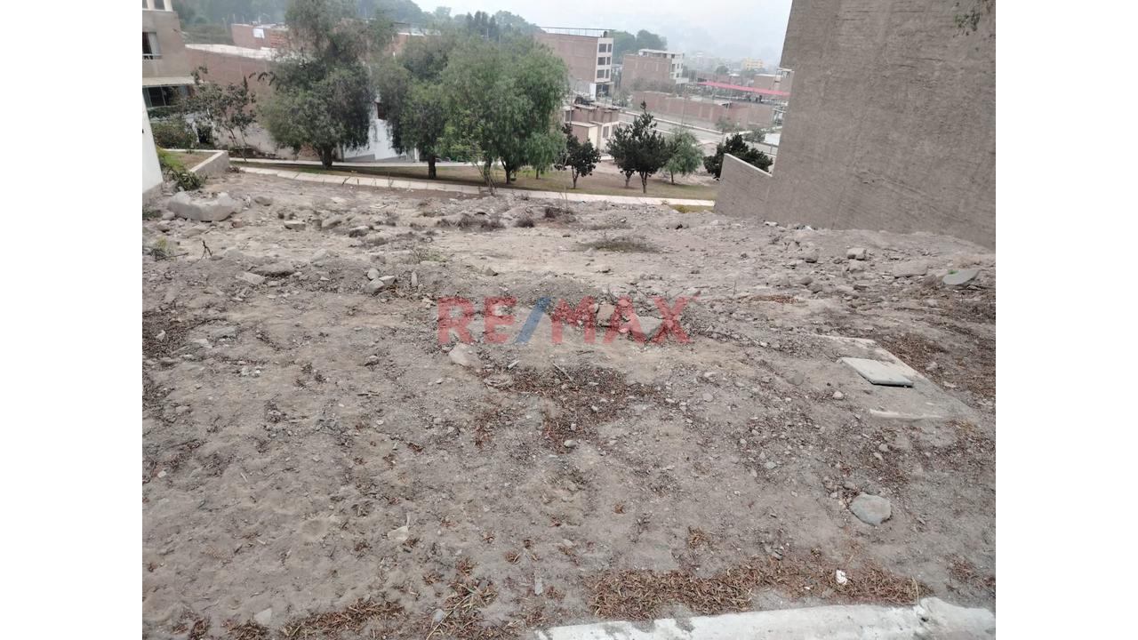 ¡Super Oportunidad! Terreno De 192 M2 En Urbanizacion Golf De Huampani - El Mejor Clima De Todo Lima - 3