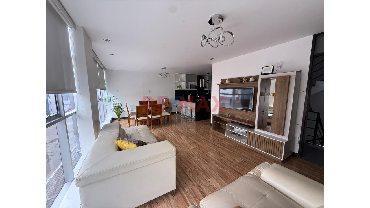 Edificio De 5 Pisos En Venta En Urb Santo Dominguito — foto 3