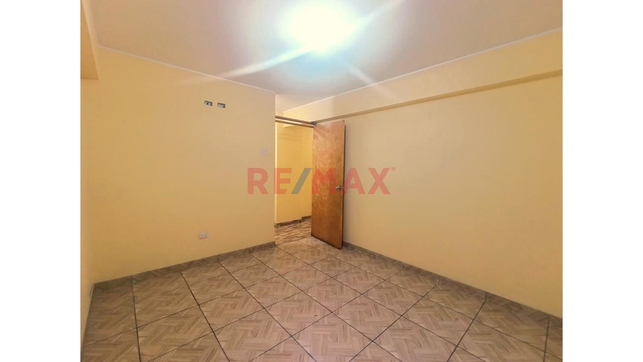 🏡 ¡Vive Con Comodidad En Un Departamento Amplio, Iluminado Y Con Excelente Ubicación En Ate! — foto 7
