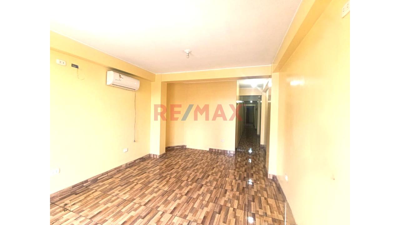 🏡 ¡Vive Con Comodidad En Un Departamento Amplio, Iluminado Y Con Excelente Ubicación En Ate! — foto 14