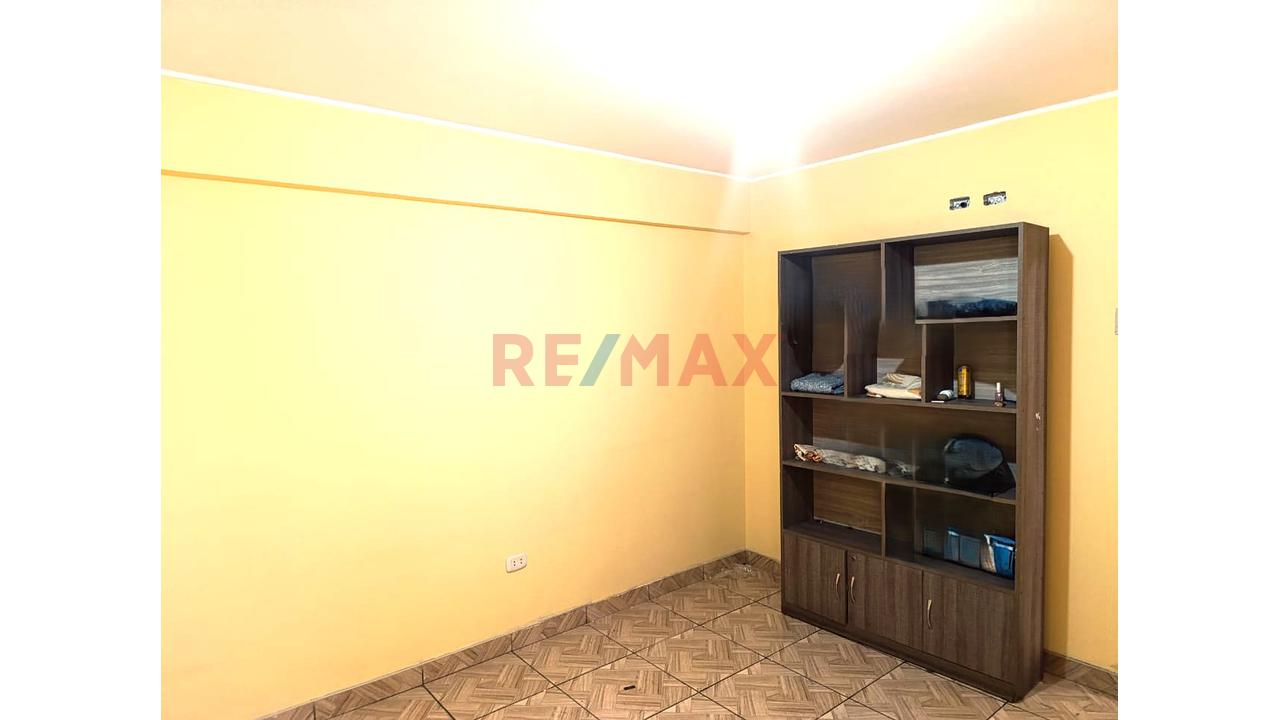 🏡 ¡Vive Con Comodidad En Un Departamento Amplio, Iluminado Y Con Excelente Ubicación En Ate! — foto 3