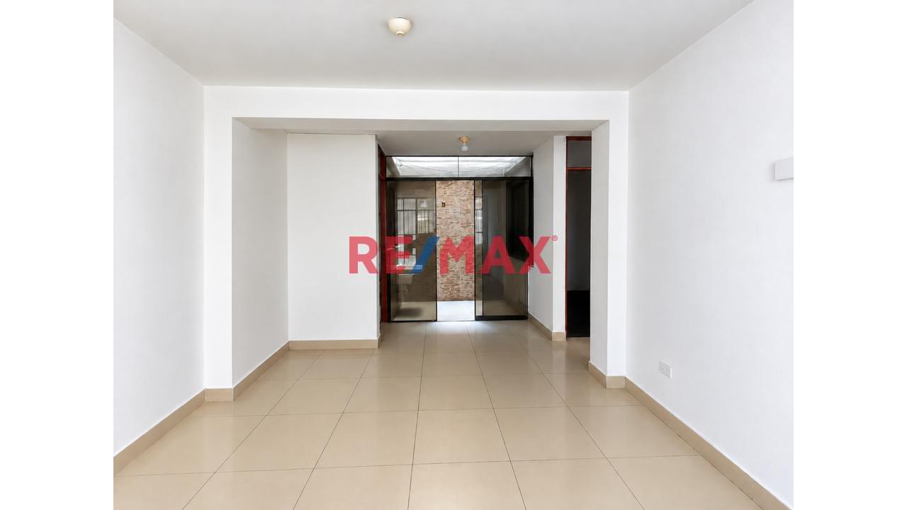 🏠✨ ¡Departamento Primer Piso Para Uso De Vivienda Y Comercial – La Molina! ✨🏠 - 1